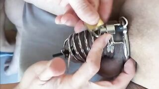 A man experienced the intense pleasure of prostate milking with chastity e-stim