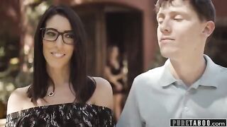 The sexy widow Natasha Nice fucks with her neighbor’s cock