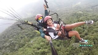 The hottest Colombiana Mariana Martix squirts while paragliding