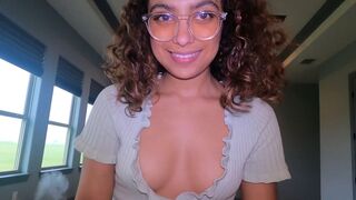 You should WORRY about a girl with this kind of PUSSY!