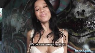The agent has found a naive beautiful girl to fuck in public