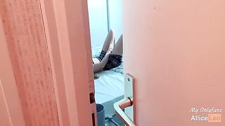 I’m watching my stepsister masturbating, I offered her my cock and she accepted!