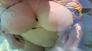 Guy caught his stepsister jerking off in the hot tub