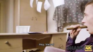 Private detective prefers sex with mature over money