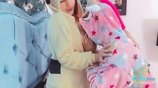 A great man fucks a pregnant woman of 6 months with his cock