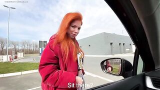 A stranger swallowed a cock in the mouth and received a lot of sperm outdoors