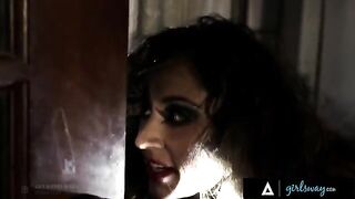 The investigator’s pussy eaten by a hooker for answers