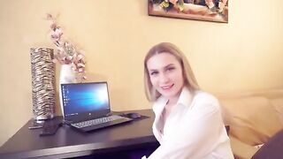 A chick is fucking with her boss to get promoted at work