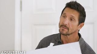 Savannah Sixx gets her stepdad’s dick wet with oil