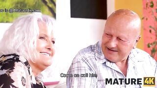 A guy fucked a hot mature woman in front of her husband