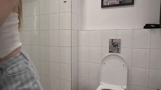 What happens when my stepbrother and I stay at home alone - PornOrNo