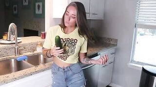 She was preparing lunch when suddenly she felt like fucking