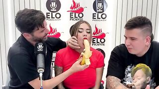 The interview with Elo Podcast ended in a blowjob and cumshot