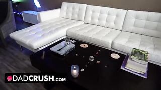 The stepdaughter made her dad forget his anger with a blowjob