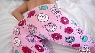 Step mom woke up to a stiff cock of her step son, who helped her reach climax quickly