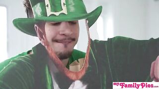 Braylin Bailey jokes about your cock size, stepbro
