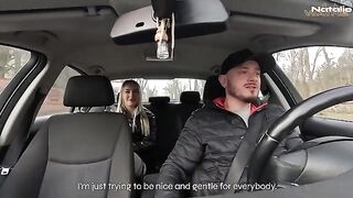 A hot girl got into the taxi and the driver had his way with her