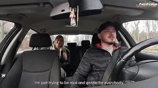 A hot girl got into the taxi and the driver had his way with her
