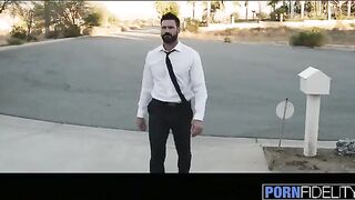 The perfect housewife Anna Bell Peaks gets fucked hard by her neighbor