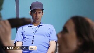 The coach allowed Davin King to experience his wife Chanel Preston before the match