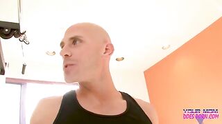 Blonde MILF Shayla Laveaux fucked by her trainer in gym