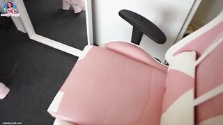 A stepsister asked her stepbrother to rate her blowjob skills, he did it
