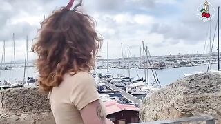 I invited a girl to my boat and she gave me an unforgettable blowjob