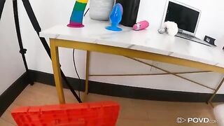 The camgirl Keira Heart spreads her legs for a big and lucky cock in POV