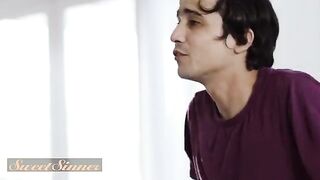 The blonde babe got intimate with her boyfriend at his house