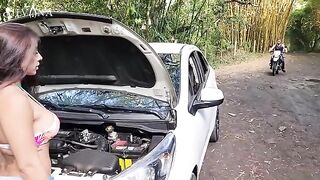 A stranger helped me in my car, and I rewarded him with sex