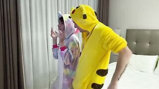 The girl kneels to her stepbrother after dancing on TikTok
