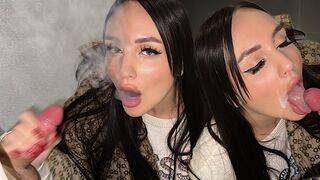 Girl has a public sex with her boyfriend in the park