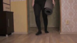 I pulled a fast one on my roommate with yoga pants prank