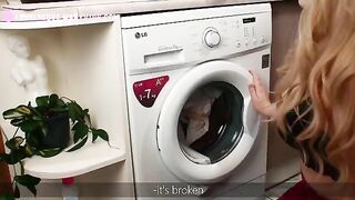 A big ass wife got stuck, but had intense anal action
