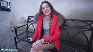 Czech girl Isabela de Laa agreed to sex for money in a risky setup