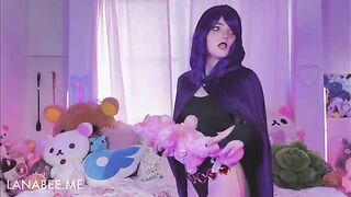 Raven finds StarFire's toys and experiments with them in a sneaky way
