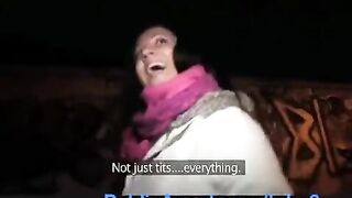 The guy picked up a girl in the anus and fucked her in the toilet of Resyran