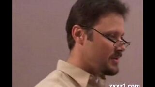 The teacher pushed the girl into cancer and finished in her mouth