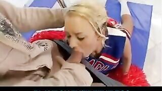 A gymnast has an awesome sex while sitting on the twine with ease