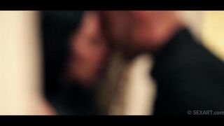 A nice guy completely satisfied the appetites of a sultry brunette