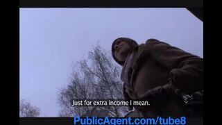 A street girl agreed to take money for sex with a stranger