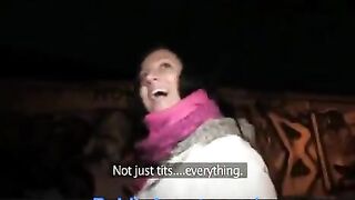 Girl has sex in the toilet with a guy who picked her up