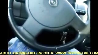 Blonde agreed to suck a cock of the taxi driver in the car
