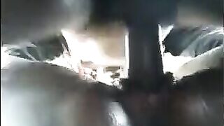 Black woman’s pussy releases strong cum, moisture flies everywhere