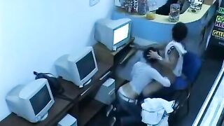 A girl was fucking in front of a webcam in the Internet cafe