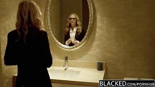 The black man brought his girlfriend to orgasm only because of the long cock