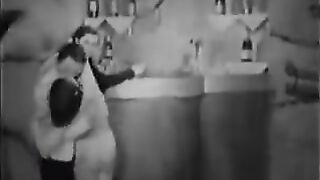 Threesome sex with two girls, as it was in 30s
