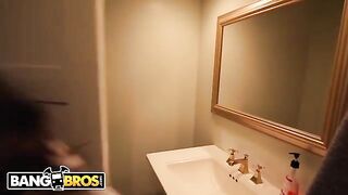Riley Reid shares her BF with horny cougar stepmom Janet Mason
