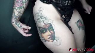 Inked babe Payton Preslee gets her boobs covered with cum