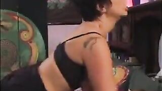 The girl is fucked by her teacher in stockings to get good marks